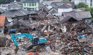 Thảm họa sóng thần tại Indonesia: Huy động máy bay không người lái tìm kiếm nạn nhân