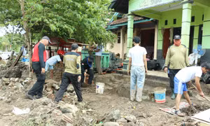 Người dân vùng thiên tai sóng thần tại Indonesia bắt đầu trở về nhà