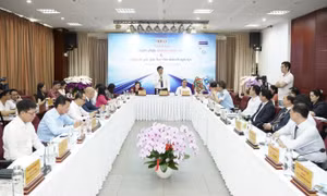 Long Châu chia sẻ giải pháp 'kiểm tra kép' trong cuộc chiến chống hàng giả ngành dược vì sức khỏe cộng đồng