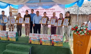 Biên phòng TP Hồ Chí Minh phối hợp tổ chức chương trình 'Dân vận khéo' gắn với an sinh xã hội