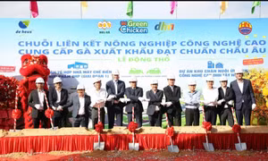 Tập đoàn Hoàng gia De Heus và Hùng Nhơn bắt tay kiến tạo chuỗi giá trị chăn nuôi bền vững