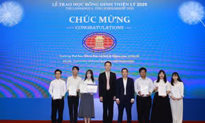 Phú Mỹ Hưng và Quỹ Đinh Thiện Lý trao tặng học bổng gần 8,8 tỷ đồng