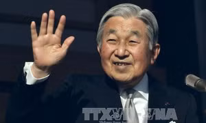 Nhật hoàng Akihito chính thức thoái vị