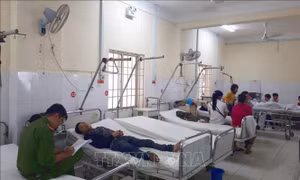 Vụ ô tô đâm vào nhà dân ở Khánh Hòa: Còn 5 nạn nhân đang điều trị 