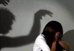 Phê chuẩn quyết định khởi tố cán bộ trung tâm hỗ trợ xã hội dâm ô nhiều bé gái