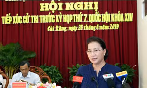 Chủ tịch Quốc hội Nguyễn Thị Kim Ngân tiếp xúc cử tri tại huyện Phong Điền và quận Cái Răng, Cần Thơ