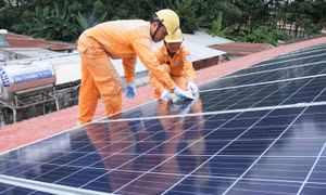 Tổng công ty Điện lực miền Nam kêu gọi tăng cường hợp tác với doanh nghiệp phát triển điện mặt trời áp mái nhà