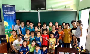 Tổ chức vui Tết Trung thu cho trẻ em có hoàn cảnh khó khăn