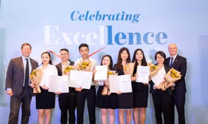 ICAEW trao chứng chỉ quốc tế cho 31 học viên Việt Nam