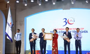 Tín Nghĩa tặng 100 căn nhà tình nghĩa cho người nghèo
