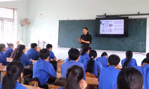 Xã Thiện Tín tập huấn hướng nghiệp, việc làm cho học sinh Trung học phổ thông