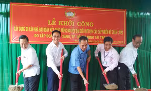 Tập đoàn Đất Xanh tài trợ 1 tỷ đồng xây dựng nhà đại đoàn kết tỉnh Hậu Giang