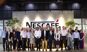 Lãnh đạo Chính phủ Thụy Sỹ thăm Nhà máy Nestlé Việt Nam