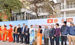 Khánh thành tranh gốm Sri Lanka trên Con đường gốm sứ