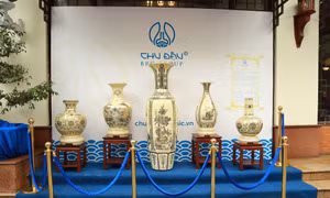 Thành viên Tập đoàn BRG trưng bày tinh hoa gốm Chu Đậu chào mừng Hội nghị thượng đỉnh Mỹ - Triều