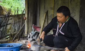 Nỗ lực giữ nghề rèn truyền thống của người Mông ở Điện Biên