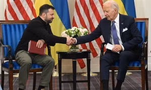 Tổng thống Biden xóa một phần nợ cho Ukraine trước khi ông Trump nhậm chức
