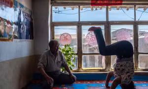 Học viên Yoga được bồi thường 668 triệu đồng vì gãy chân khi tập