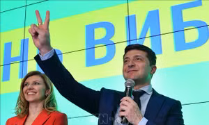 Bầu cử Tổng thống Ukraine: Ứng cử viên Volodymyr Zelensky chiếm ưu thế