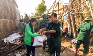 Thiên tai, sạt lở gây thiệt hại lớn cho người dân Sóc Trăng