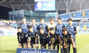 Công Phượng lần đầu tiên được đá chính cho CLB Incheon United, Hàn Quốc
