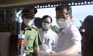 Công an Đà Nẵng triển khai 30 điểm bán hàng trên container tại địa bàn 4 quận