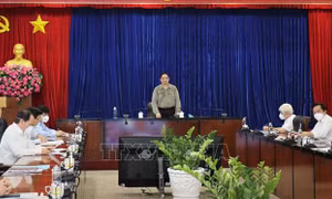 Thủ tướng yêu cầu Bình Dương lấy phường, xã, nhà máy làm pháo đài chống dịch 