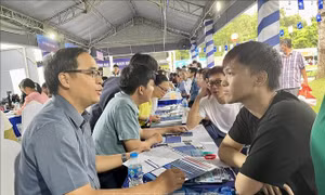 Điểm chuẩn tuyển sinh đại học năm 2025 khó đoán