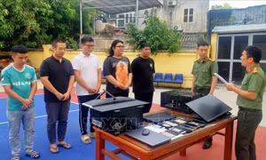 Triệt phá ổ nhóm mua bán trái phép hơn 1.000 tài khoản ngân hàng