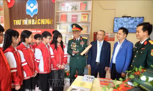 Trưng bày 1.000 tư liệu ca ngợi truyền thống hào hùng của Quân đội nhân dân Việt Nam