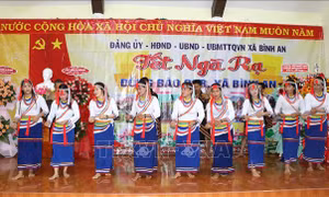 Sôi nổi Tết Ngã rạ của đồng bào Cor