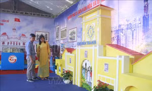Triển lãm di sản văn hóa và lịch sử truyền thống tại Festival Ninh Bình