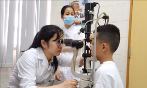 Đau mắt đỏ tiếp tục gia tăng, Bộ Y tế yêu cầu phát hiện sớm, xử lý kịp thời các ổ dịch