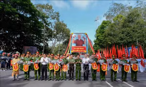 Nâng cao bản lĩnh, năng lực cho cán bộ, chiến sĩ PCCC và cứu nạn, cứu hộ