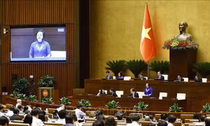Đẩy mạnh phân quyền, phân cấp, nâng cao tính tự chủ, tự chịu trách nhiệm của địa phương