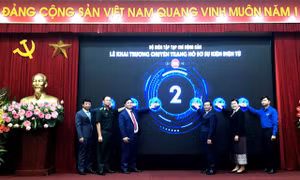 Tạp chí Cộng sản khai trương chuyên trang điện tử Hồ sơ sự kiện 