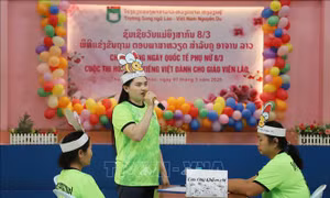 Tôn vinh tiếng Việt: Sôi động cuộc thi tiếng Việt cho giáo viên Lào
