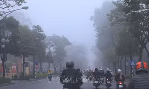 Sương mù buổi sáng trên Vịnh Bắc Bộ hạn chế tầm nhìn dưới 1 km