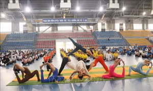 Tập luyện Yoga giúp nâng cao sức khỏe, gắn kết cộng đồng