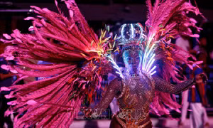 'Tái sinh' trang phục diễu hành Carnival Rio de Janeiro