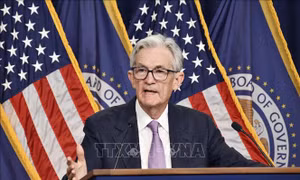 Tòa án Tối cao Mỹ xoa dịu lo ngại về khả năng Chủ tịch Fed bị cách chức