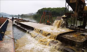 Hiện trạng đến hệ lụy khai thác cát, sỏi sông Lô