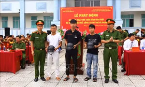 Triển khai mô hình đổi vũ khí, vật liệu nổ lấy phiếu khám, chữa bệnh
