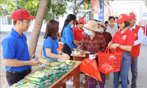 'Chợ Nhân đạo' hưởng ứng 'Tết Nhân ái' Xuân Quý Mão 2023