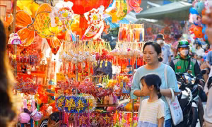 'Hồn' dân tộc trong Tết Trung Thu - Bài cuối: Sự trở lại mạnh mẽ của đồ chơi truyền thống