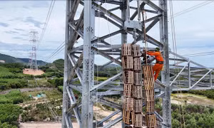 Nỗ lực 'nước rút' hoàn thành đường dây 500kv mạch 3 qua Hà Tĩnh