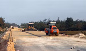 Tăng cường quản lý, bình ổn giá vật liệu, tháo gỡ khó khăn cho các công trình giao thông