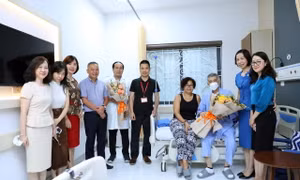 Việt Nam, Cuba và những viên than hồng trong tuyết lạnh