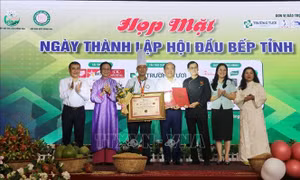 Kỷ lục của đặc sản xôi chiên phồng hạt điều Đồng Nai
