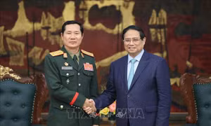 Thủ tướng Phạm Minh Chính tiếp Tổng Tham mưu trưởng Quân đội nhân dân Lào